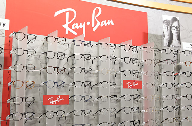 Lunettes Ray-Ban présentoir