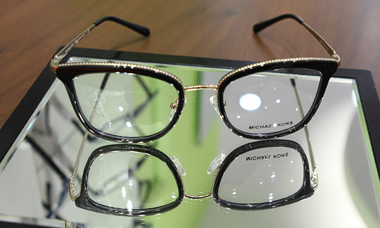 Lunettes Michael Kors détail 